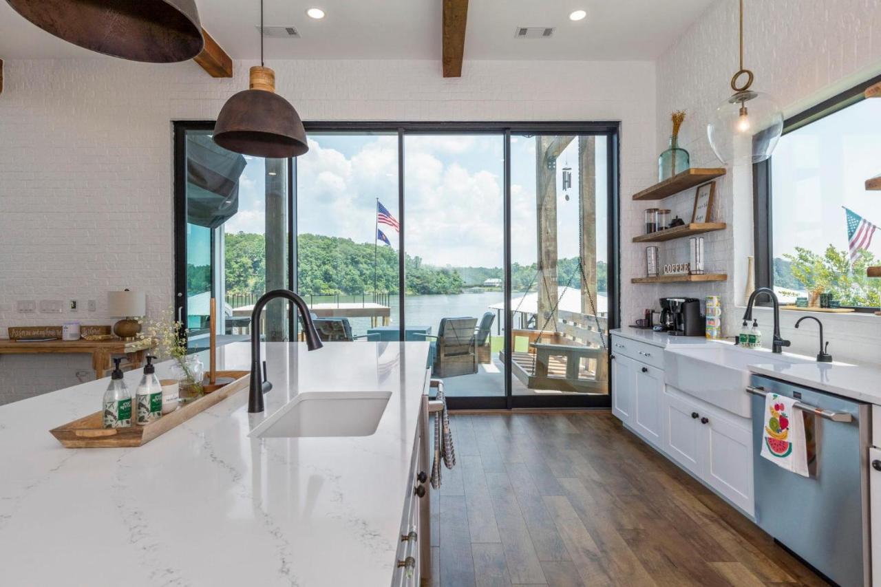 Sunset Rock At Lake Martin Alexander City Exterior photo
